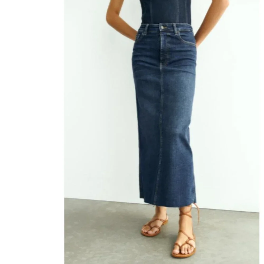 COO? Zara - High Waisted Denim Skirt - L - Picture 2 of 11